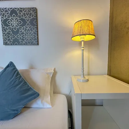 Apartment Sira House By Hello Homes