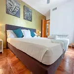 Apartment Sira House By Hello Homes